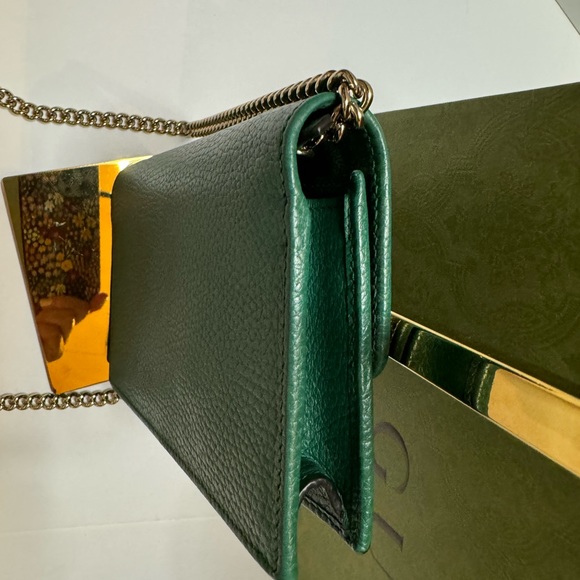 🤩SOLD🤩 Gucci Wallet on Chain - Picture 5 of 10